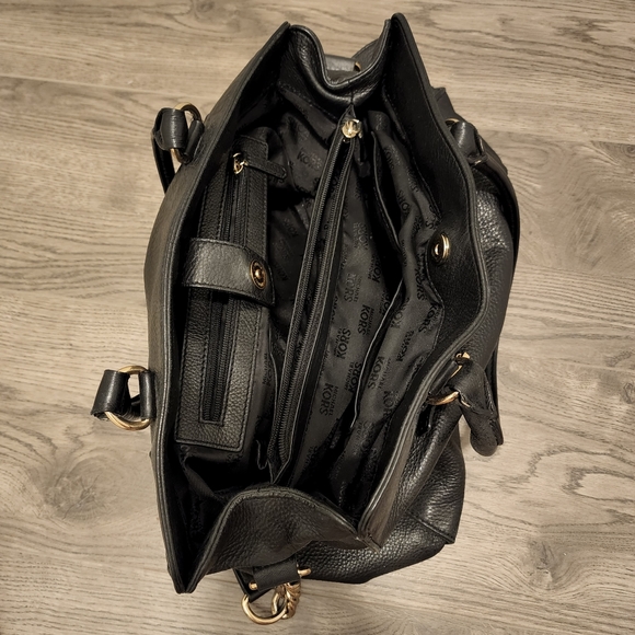 Black leather bag - Micheal Kors Hamilton Satchel Handbag - Picture 9 of 16